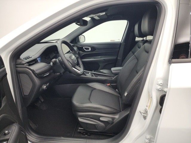 2025 Jeep Compass Latitude photo 27