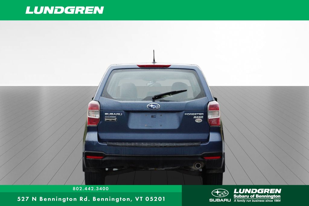 2014 Subaru Forester 2.5i photo 3