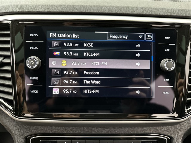 2023 Volkswagen Atlas V6 SEL R-Line photo 8