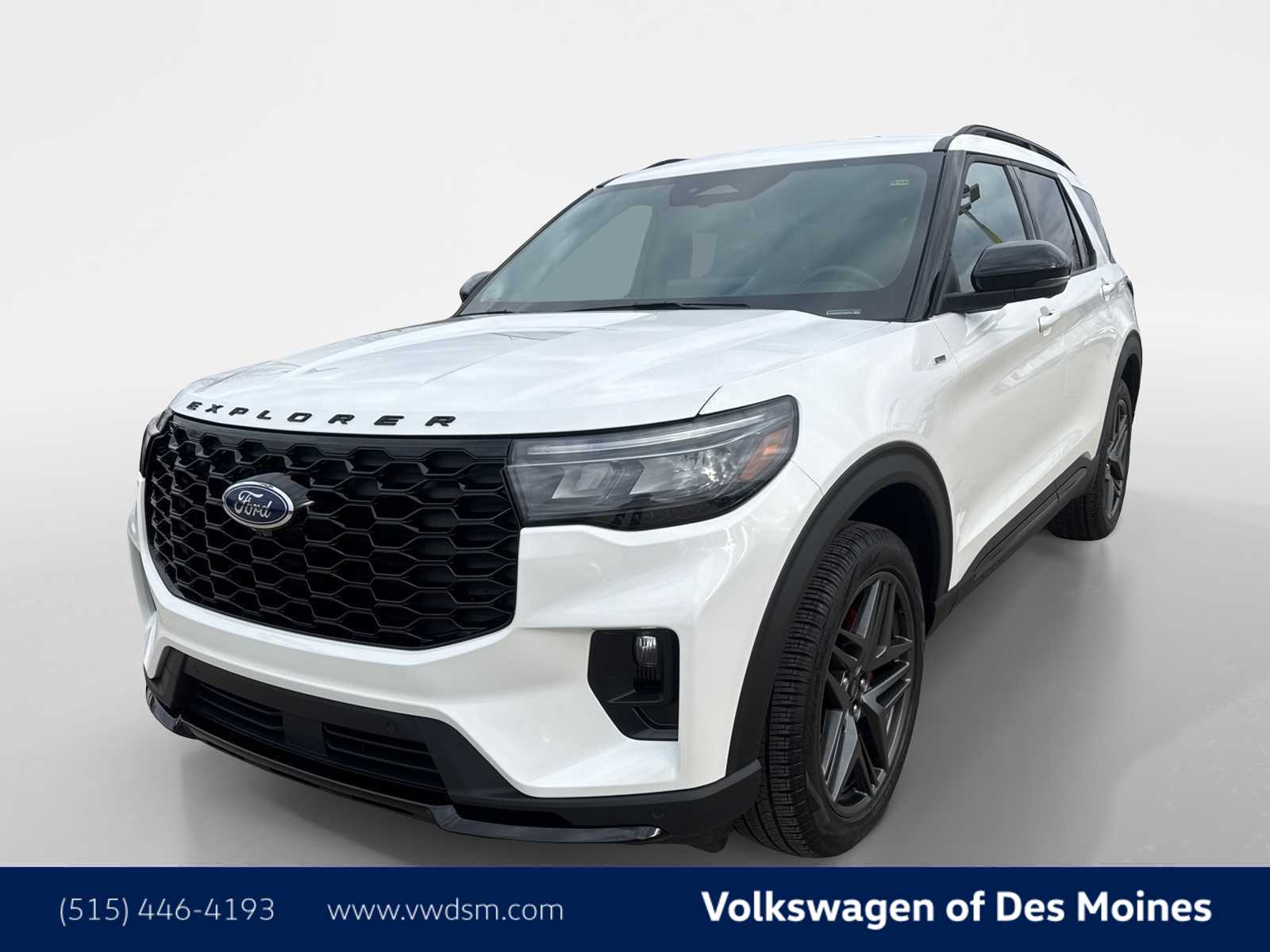 2025 Ford Explorer ST-LINE's photo