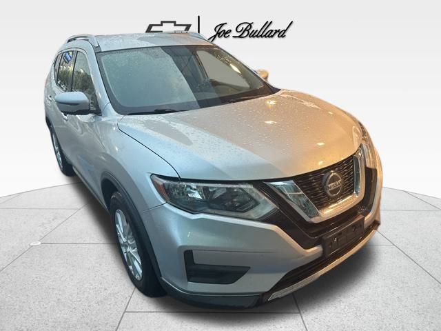 2018 Nissan Rogue SV photo 3