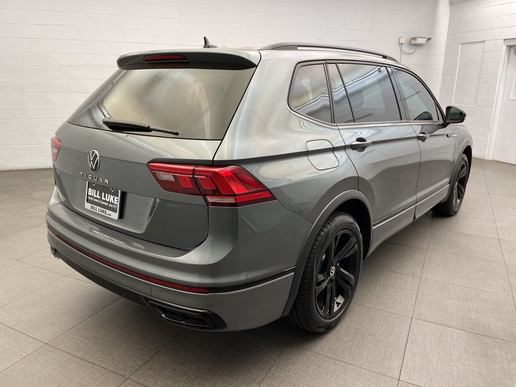 2024 Volkswagen Tiguan SE R-Line Black photo 3