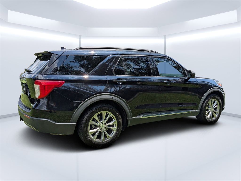 2020 Ford Explorer XLT photo 3