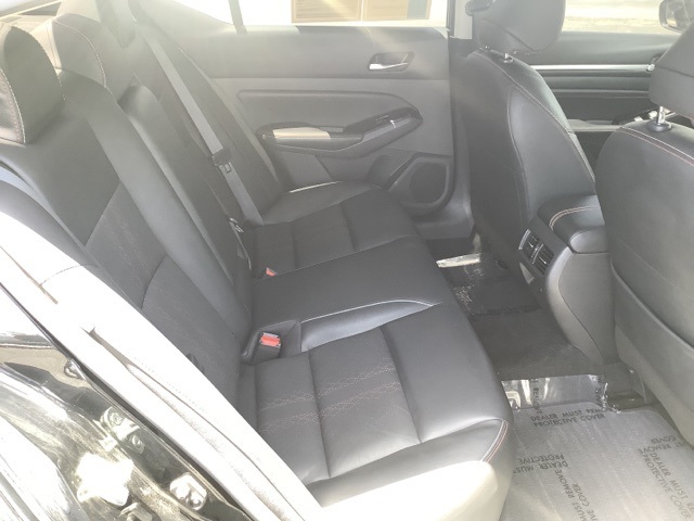 2023 Nissan Altima SR photo 10