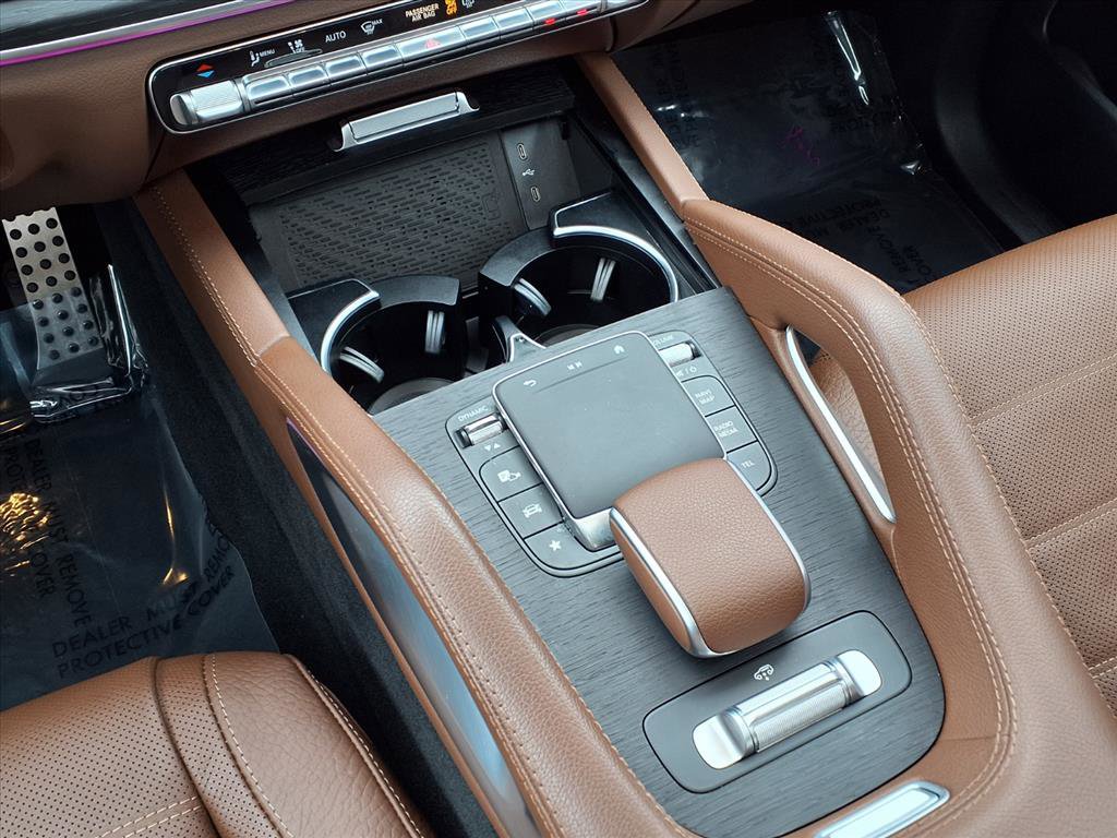 2024 Mercedes Benz GLS 450 4MATIC photo 4