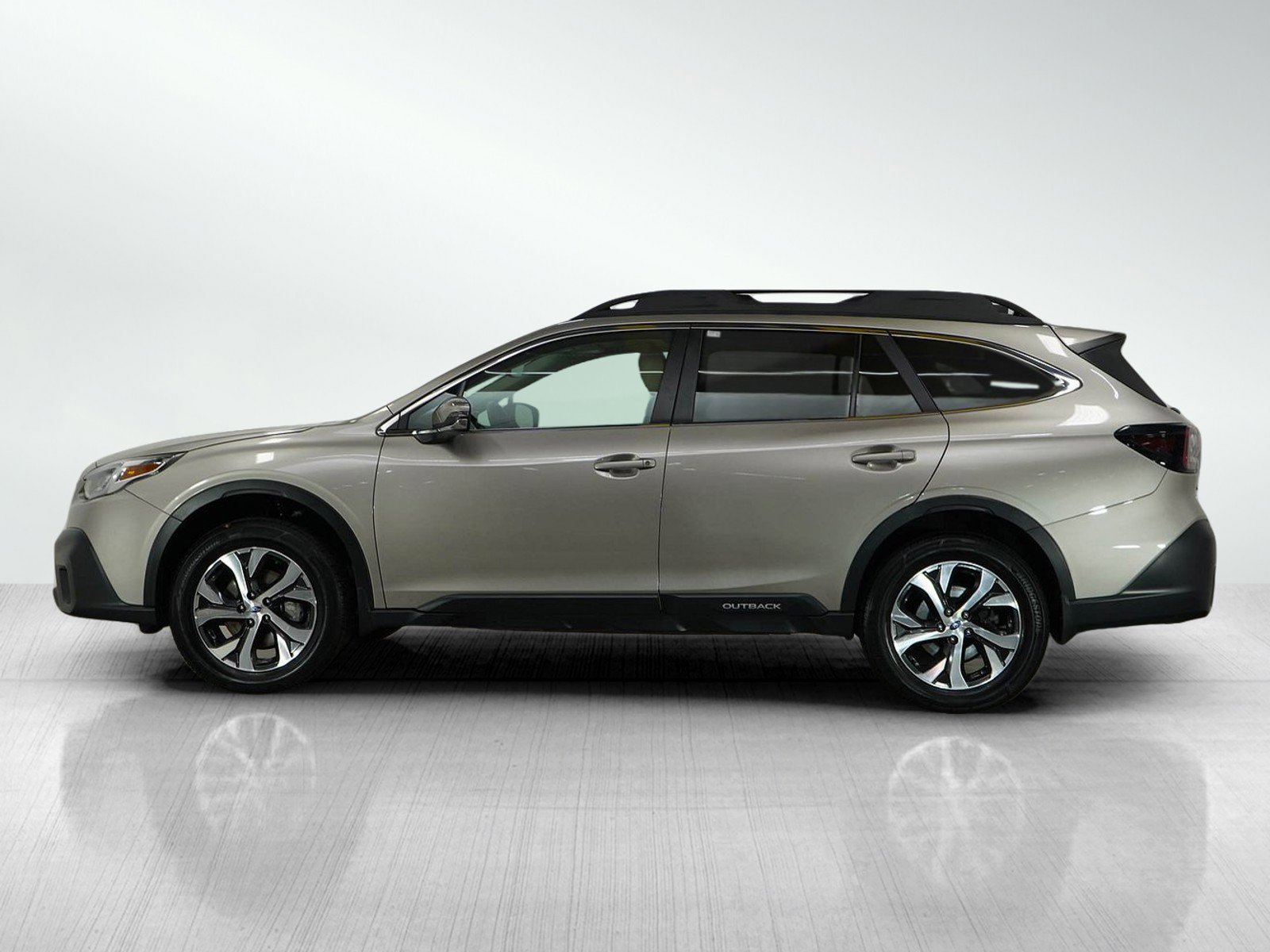 Used 2020 Subaru Outback Limited with VIN 4S4BTANC5L3236585 for sale in Wayzata, Minnesota