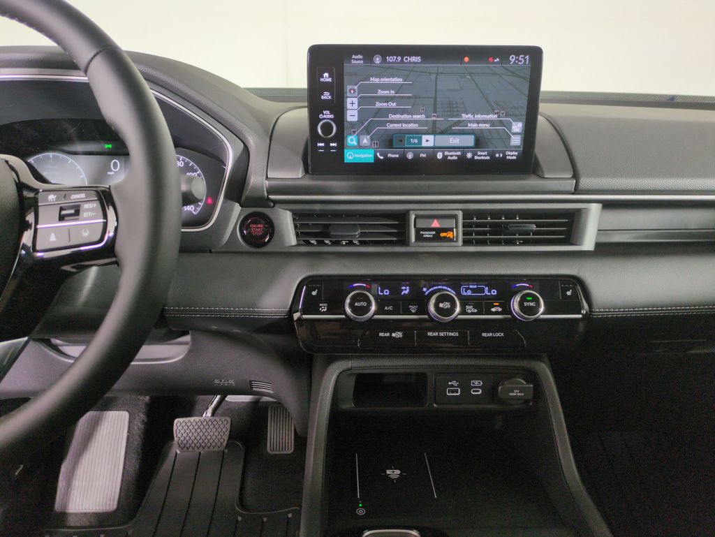 2025 Honda Pilot Touring photo 17