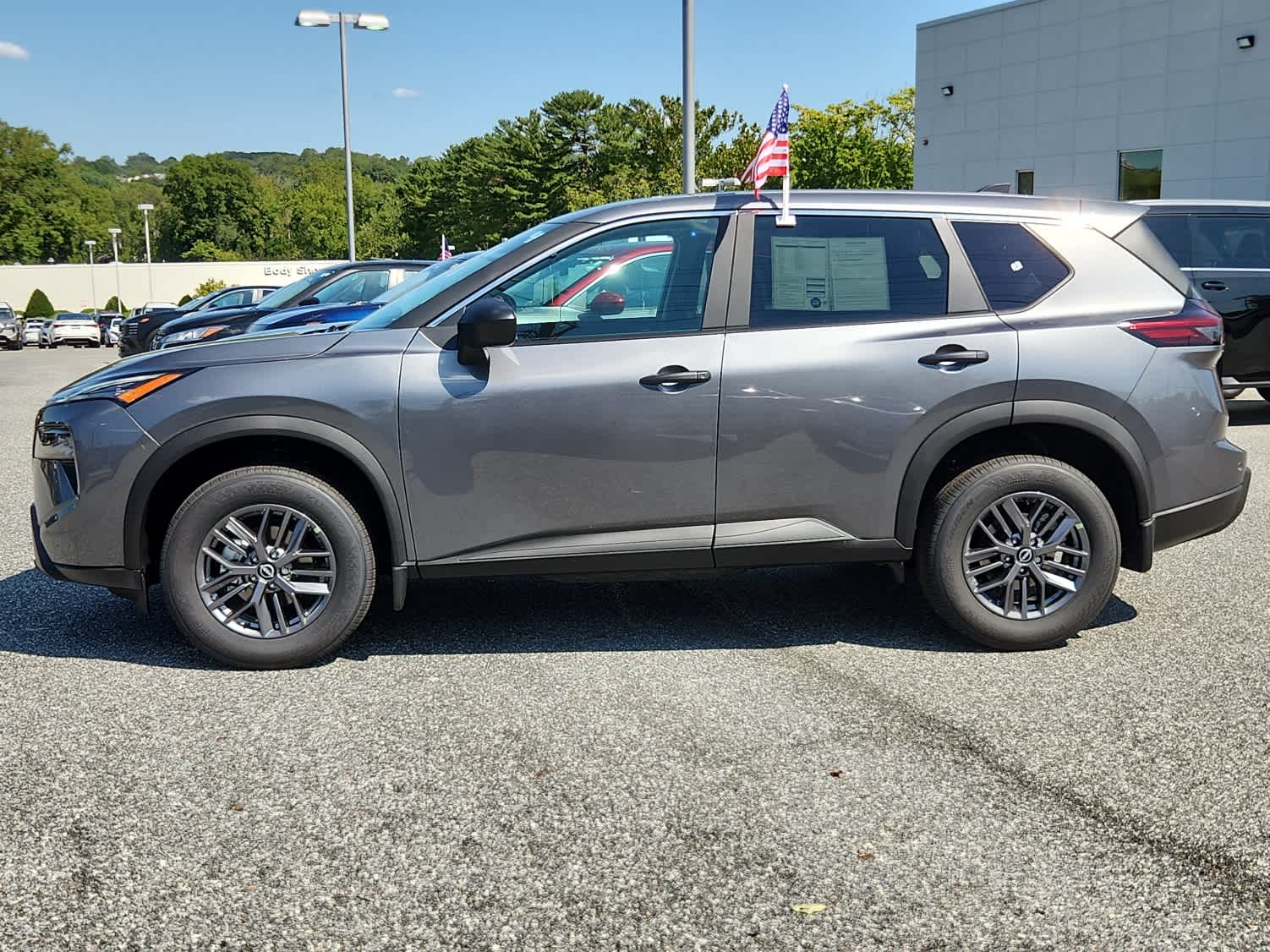 2026 Nissan Rogue S AWD photo 4