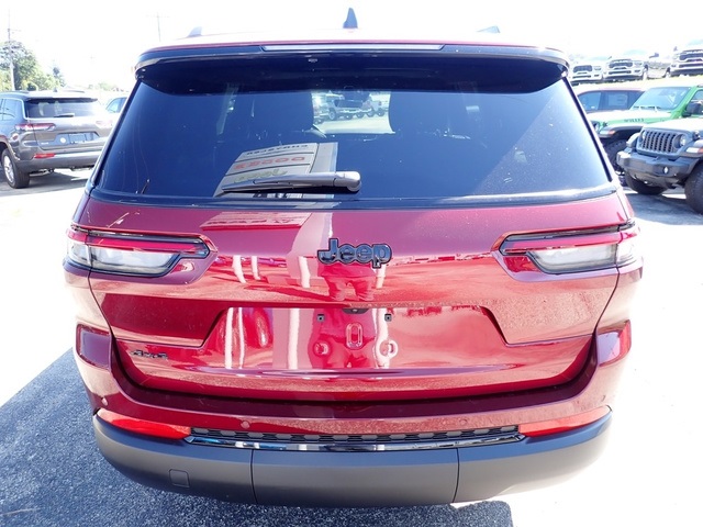 2025 Jeep Grand Cherokee Altitude X photo 4