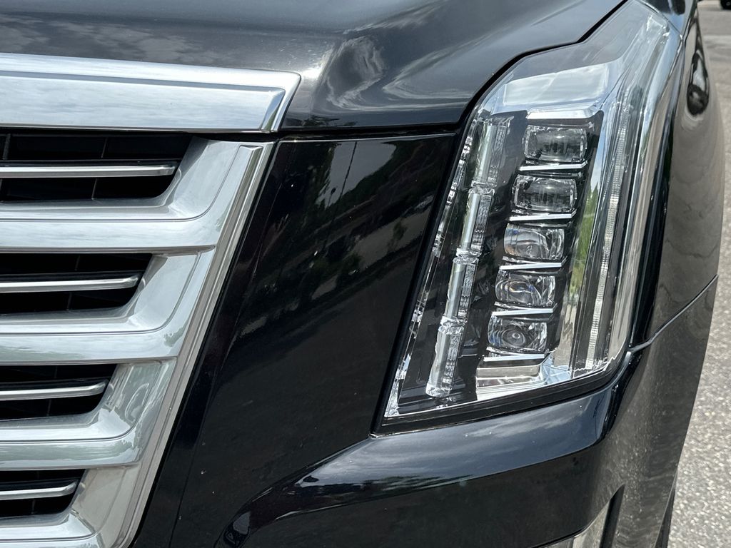 2019 Cadillac Escalade ESV Platinum photo 7