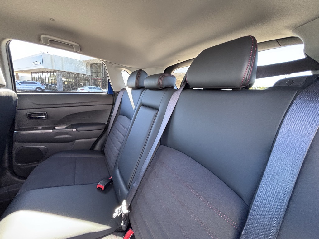 2024 Mitsubishi Outlander Sport ES LE SE photo 13