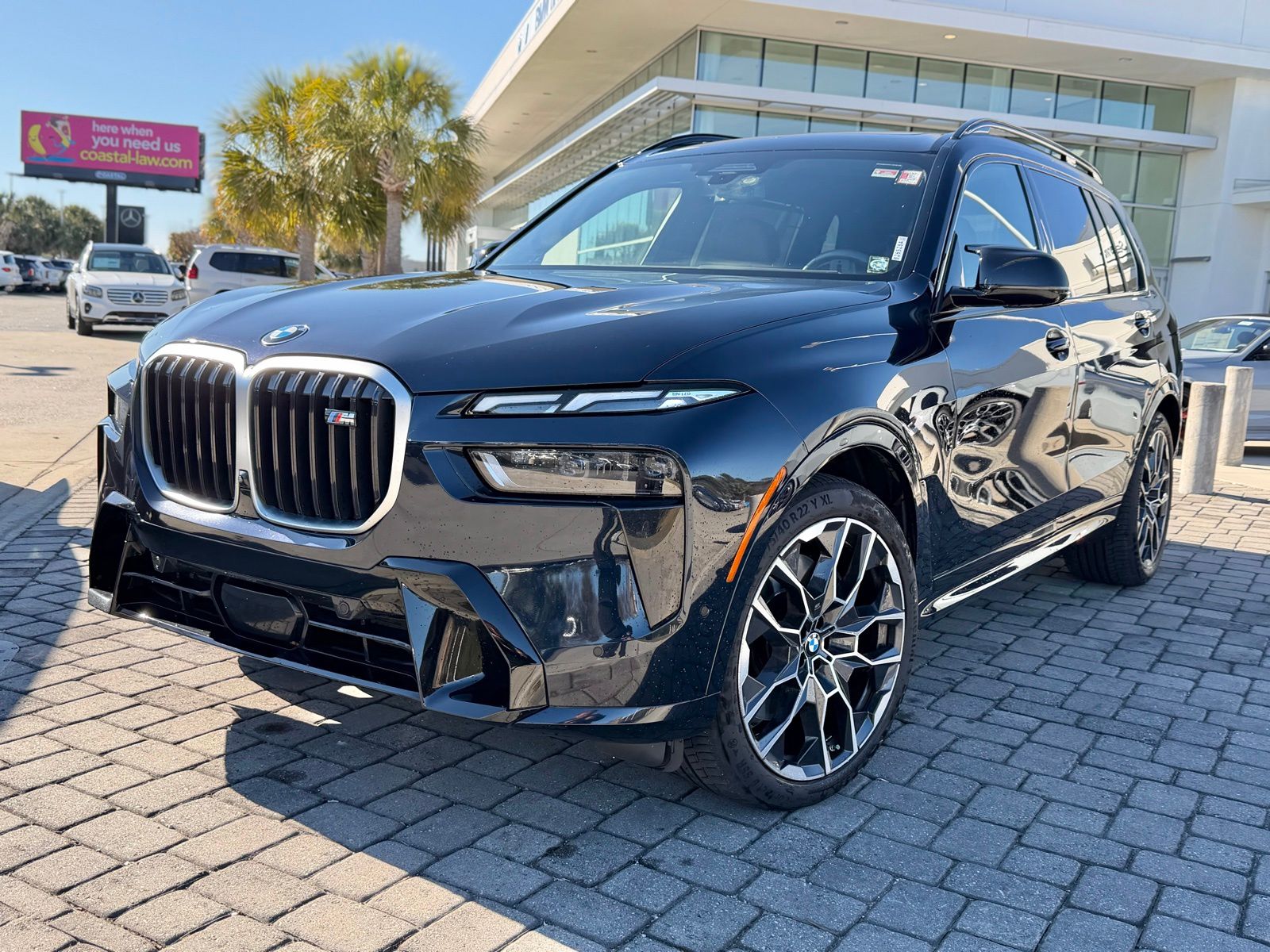 2024 BMW X7 M60i's photo
