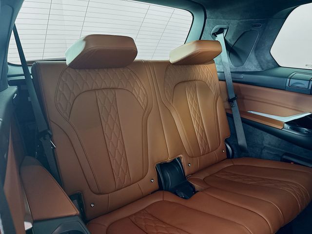2026 Bmw X7 M60i photo 27