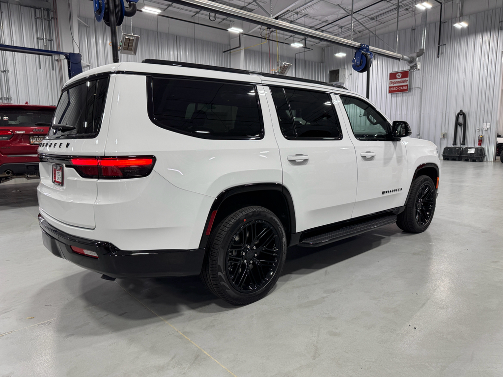 2025 Jeep Wagoneer Series II Carbide photo 14
