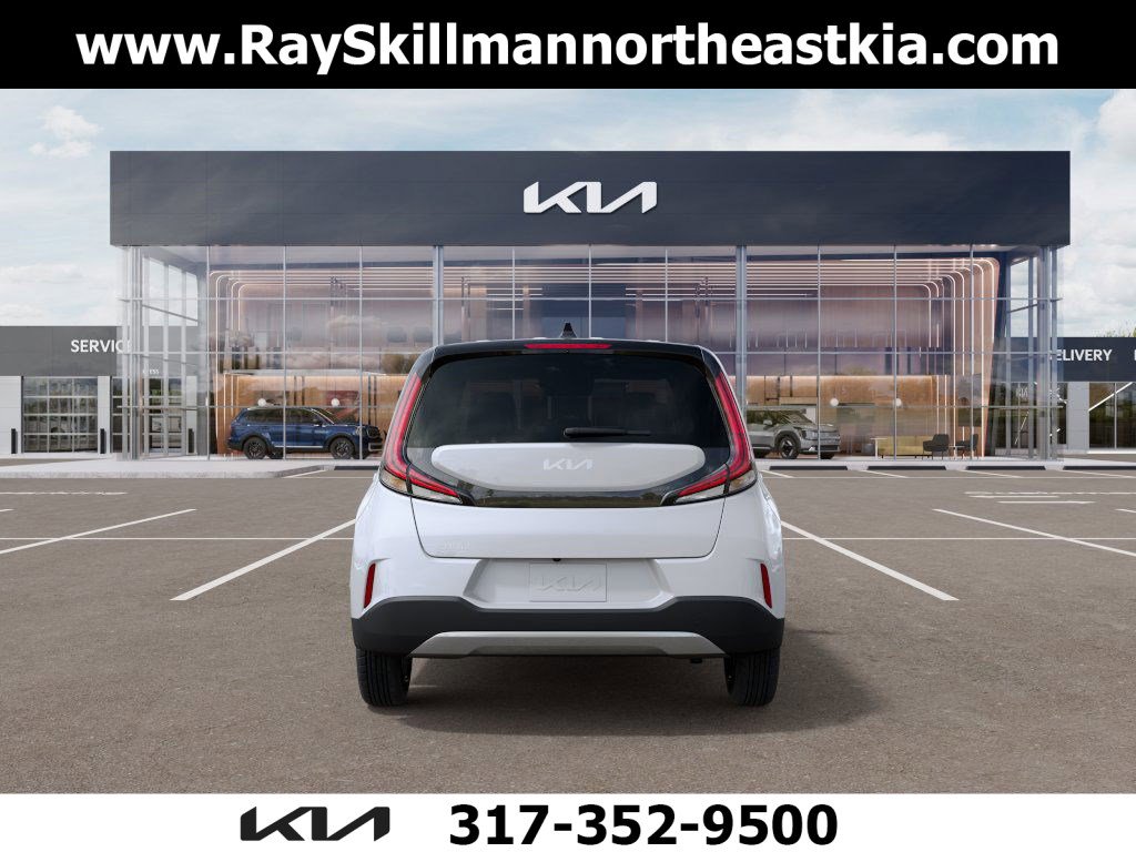 2025 Kia Soul LX photo 3