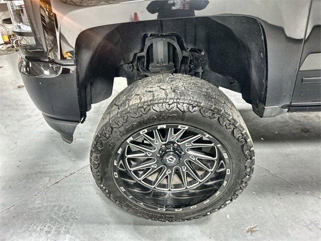 2018 Chevrolet Silverado 1500 LT photo 18