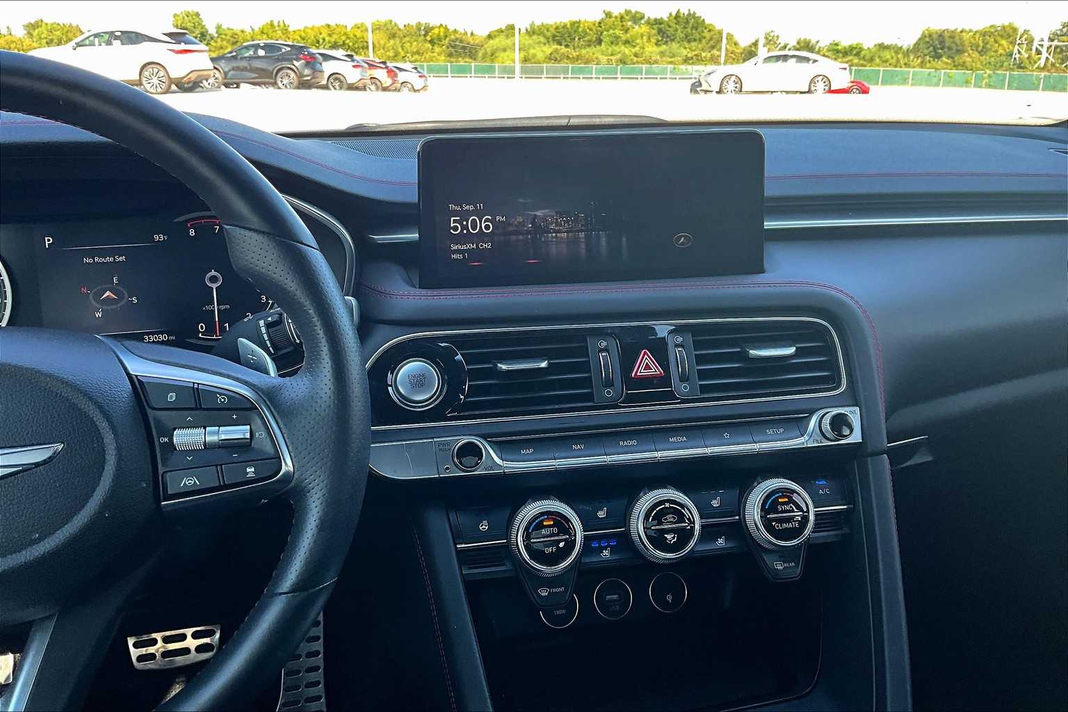 2022 Genesis G70 3.3T photo 6