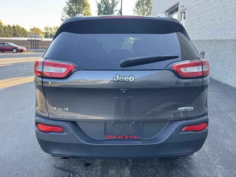 2017 Jeep Cherokee Latitude photo 4