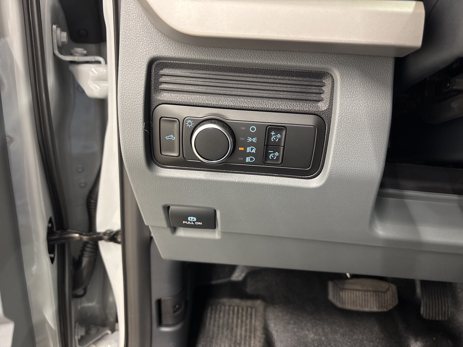2026 Ford F-250 XL photo 9