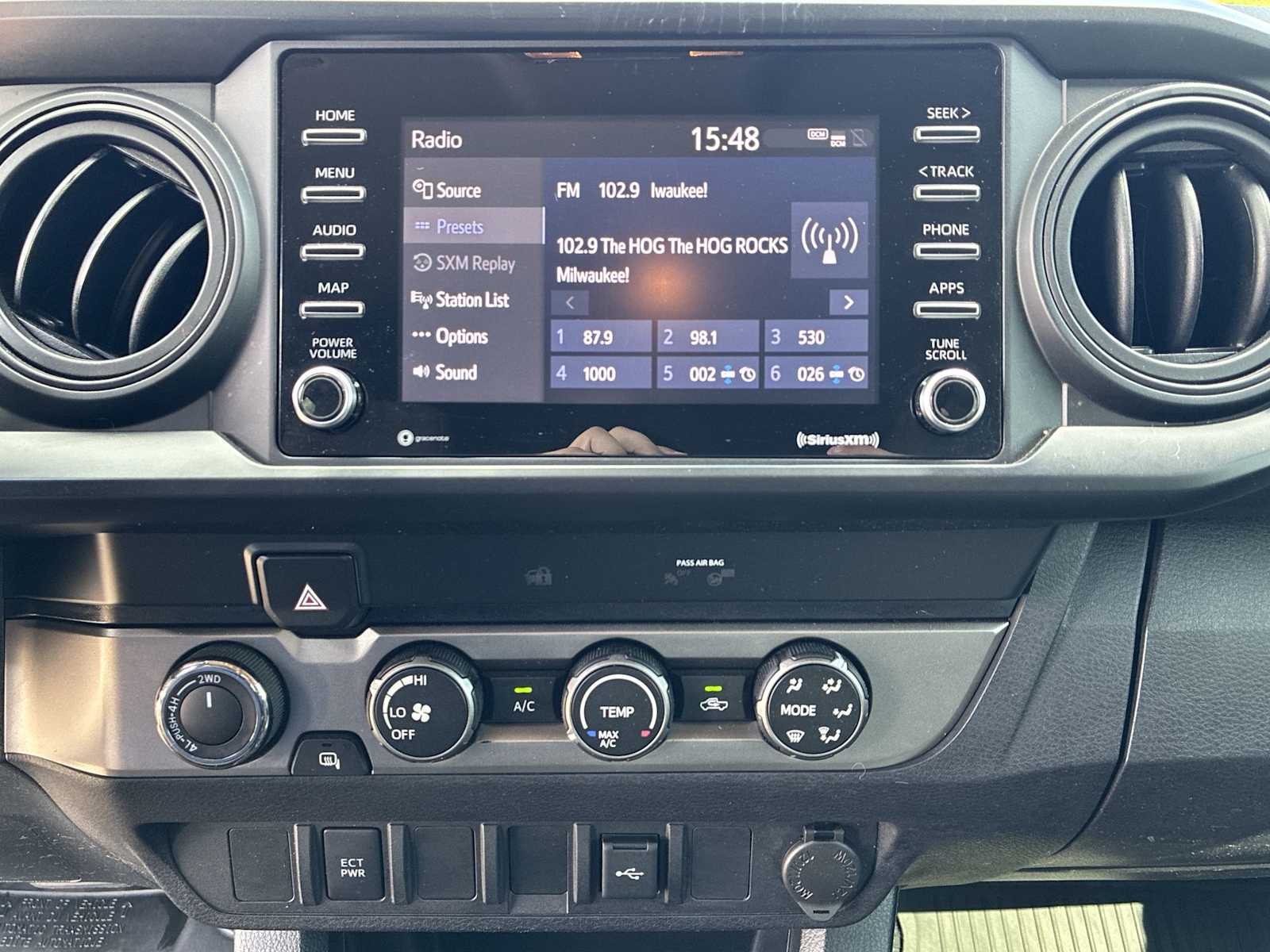 2020 Toyota Tacoma SR V6 photo 13