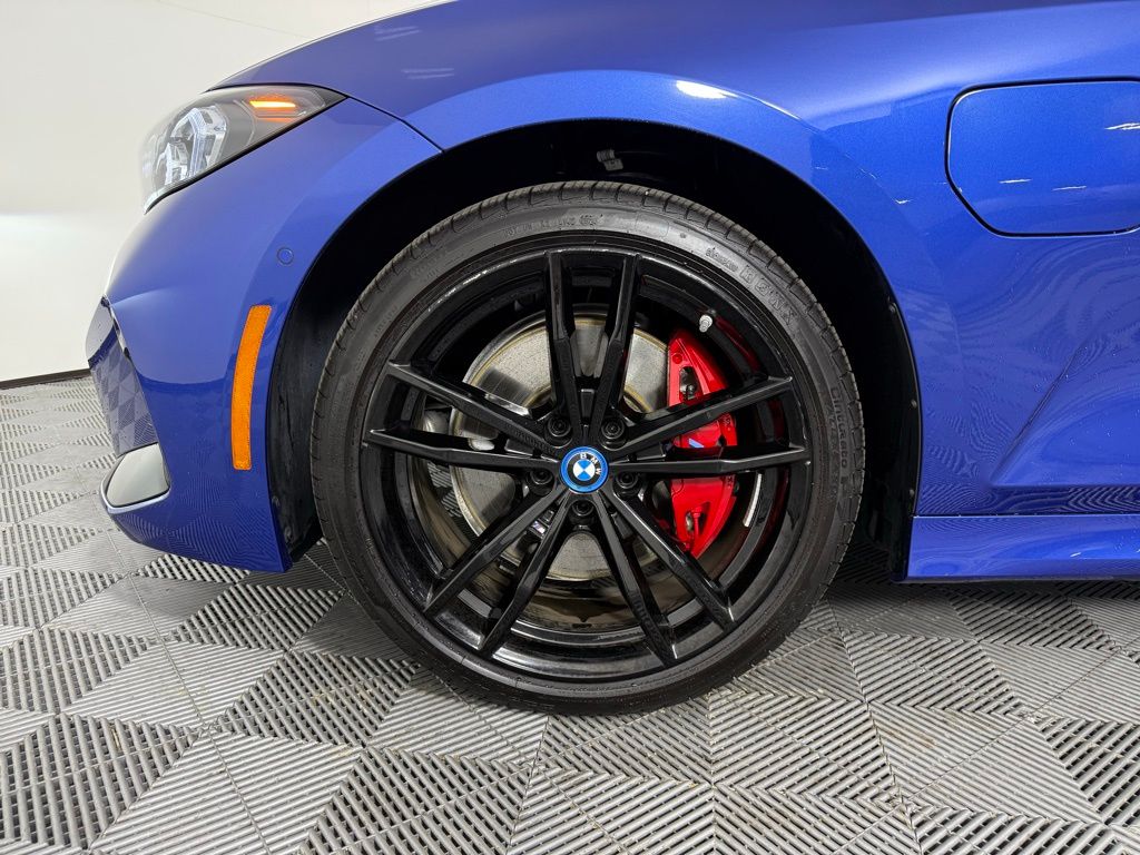 2024 Bmw 330e xDrive photo 9