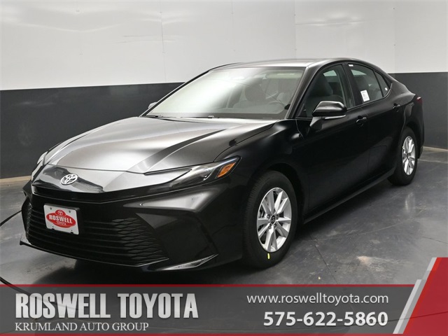 2026 Toyota Camry LE's photo