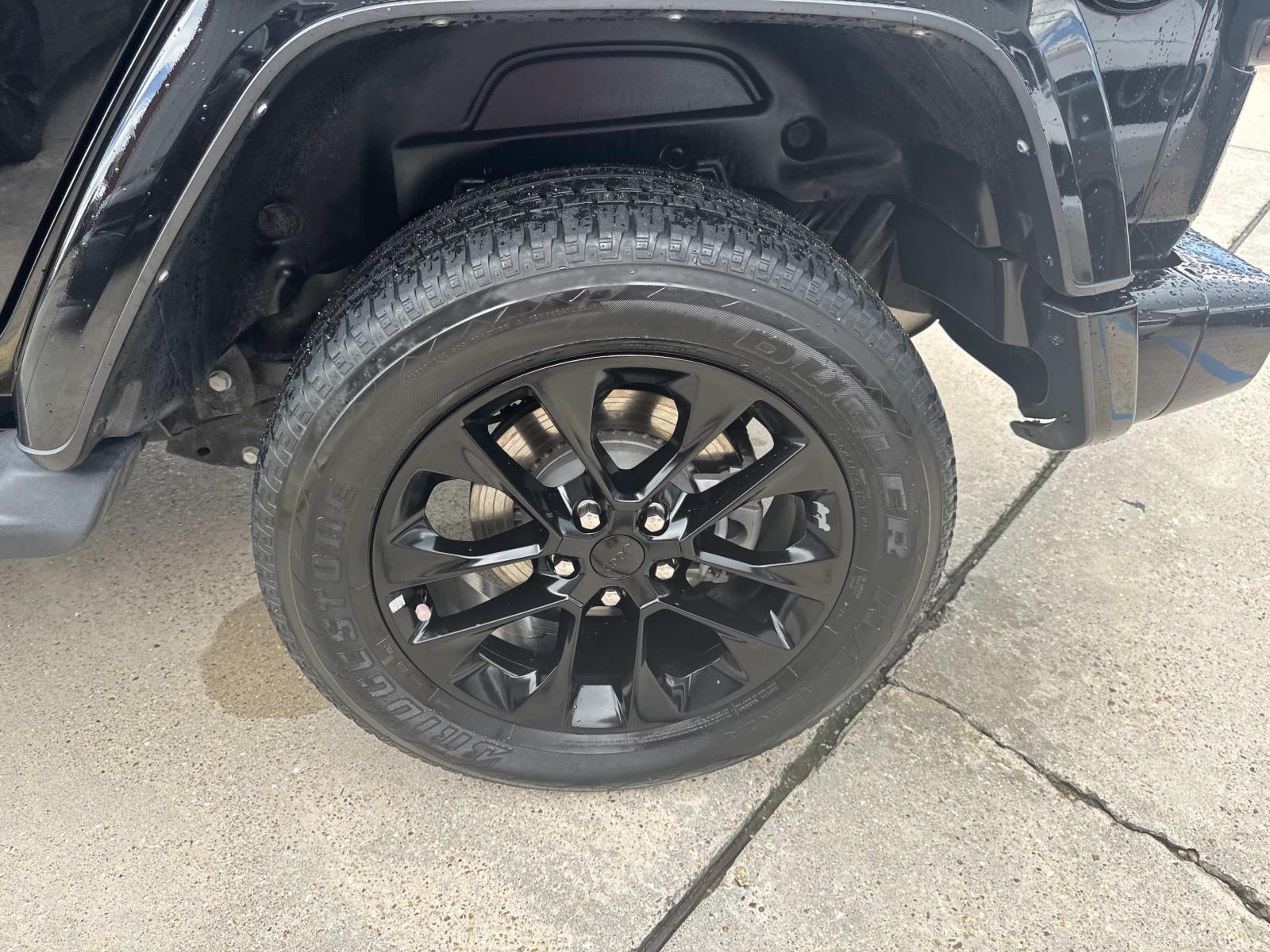 2022 Jeep Wrangler Unlimited Sahara High Altitude photo 4
