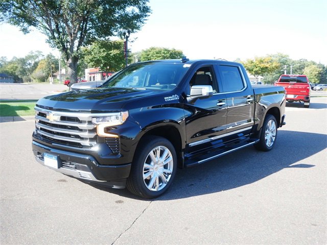 2025 Chevrolet Silverado 1500 High Country photo 3