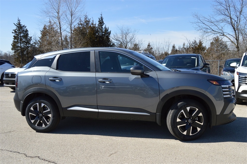 2025 Nissan Kicks SV photo 4