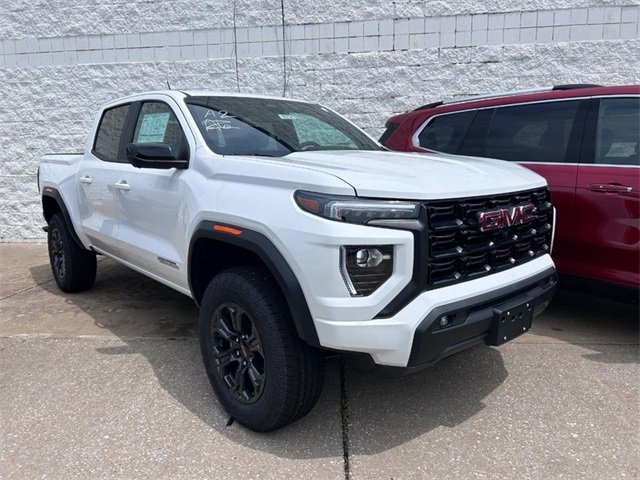 2025 GMC Canyon Elevation's photo