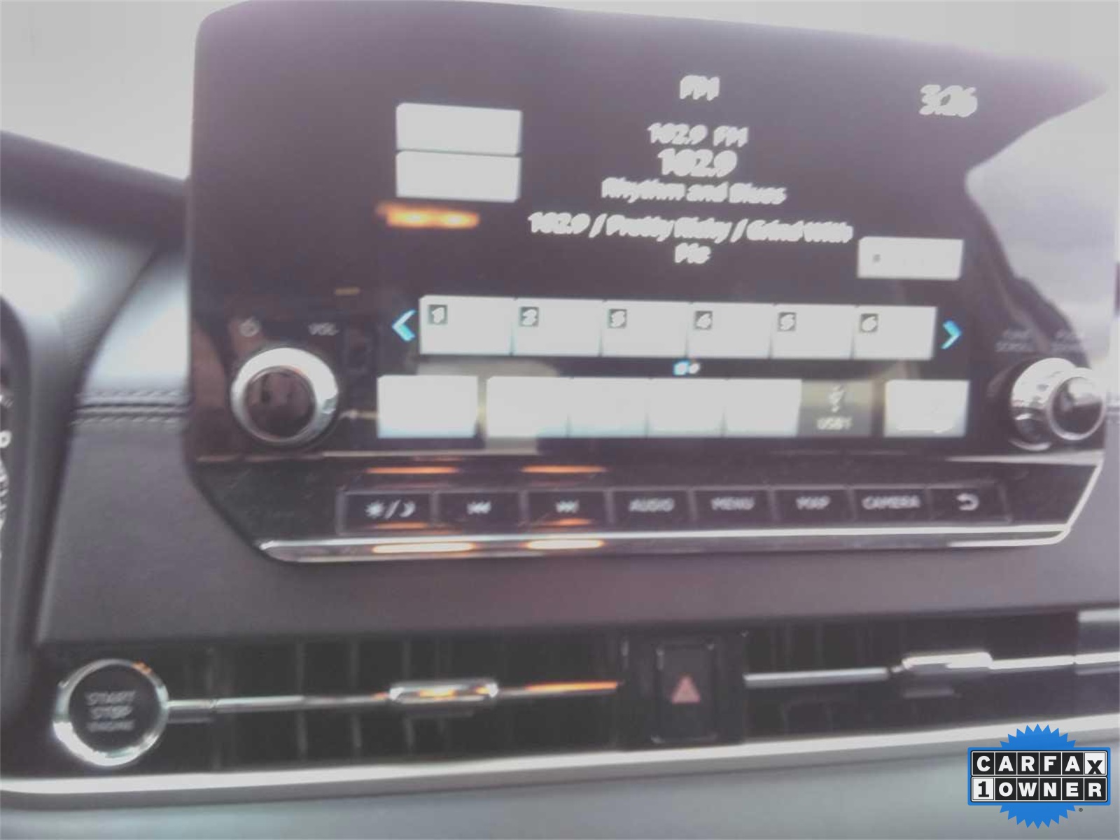 2024 Mitsubishi Outlander SE photo 3