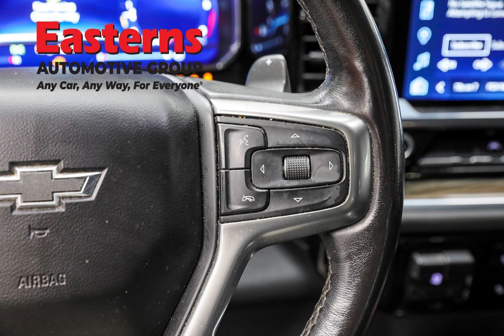2023 Chevrolet Silverado 1500 RST photo 12