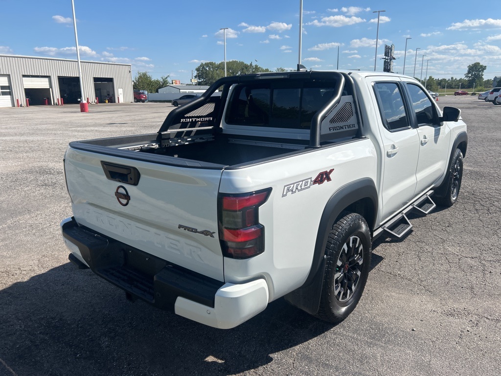 2022 Nissan Frontier PRO-4X photo 4