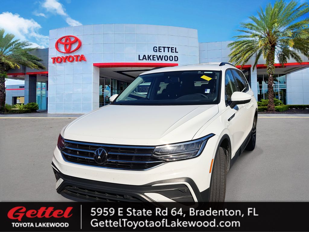 2022 Volkswagen Tiguan S's photo