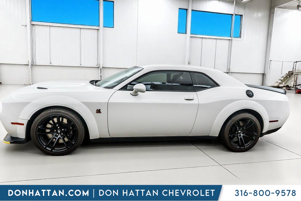 2023 Dodge Challenger R/T Scat Pack photo 2