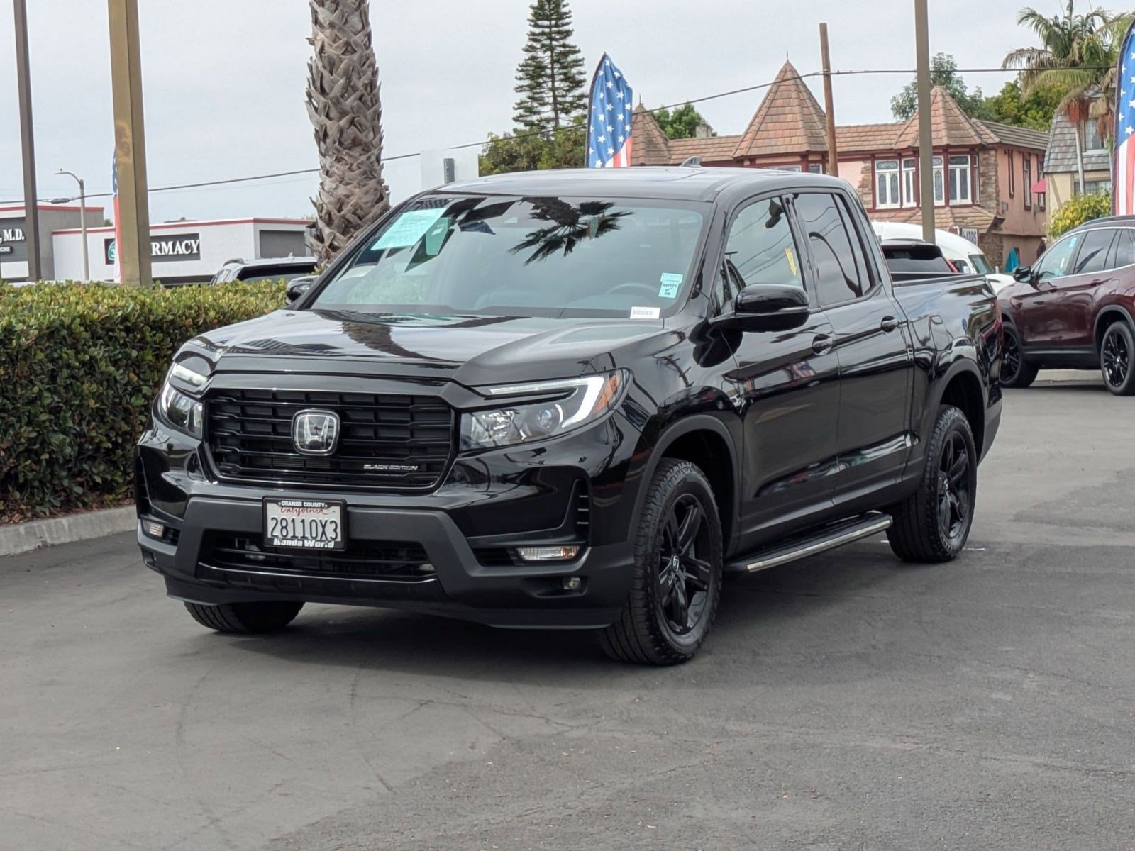 2023 Honda Ridgeline Black Edition photo 3