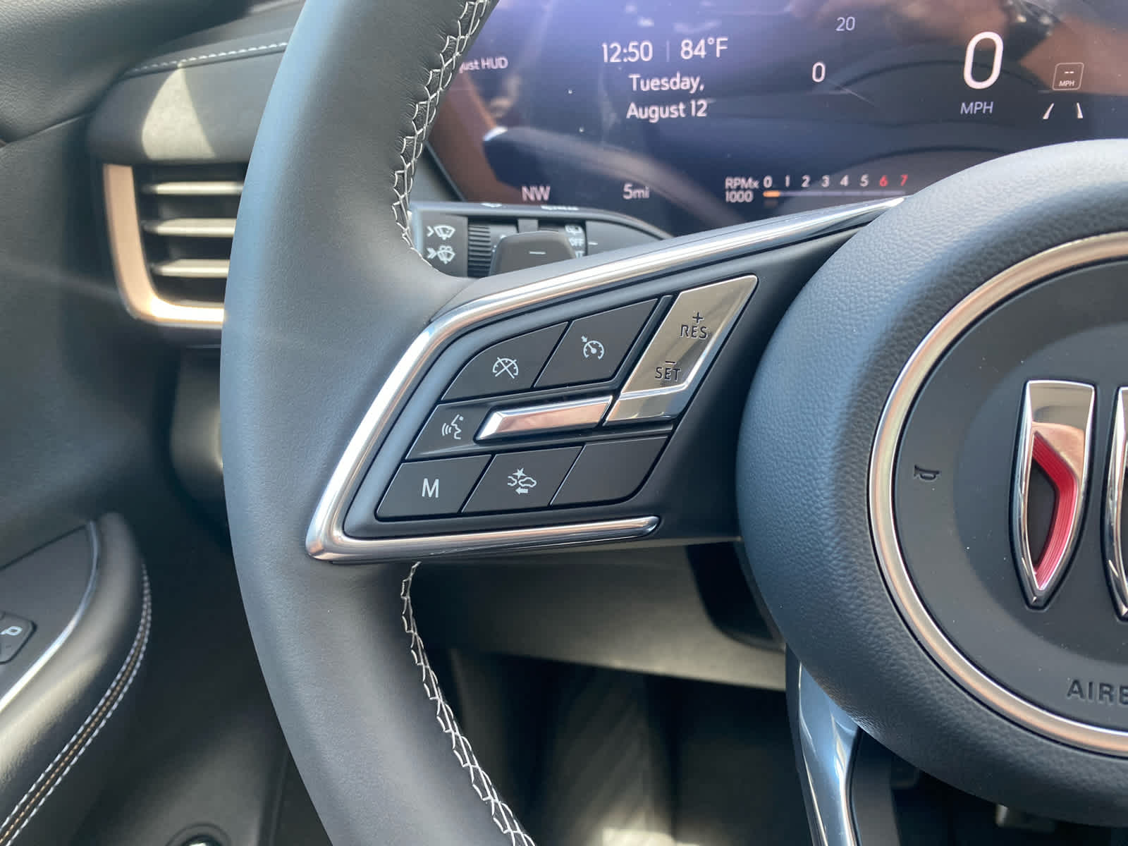 2025 Buick Envision Sport Touring photo 17