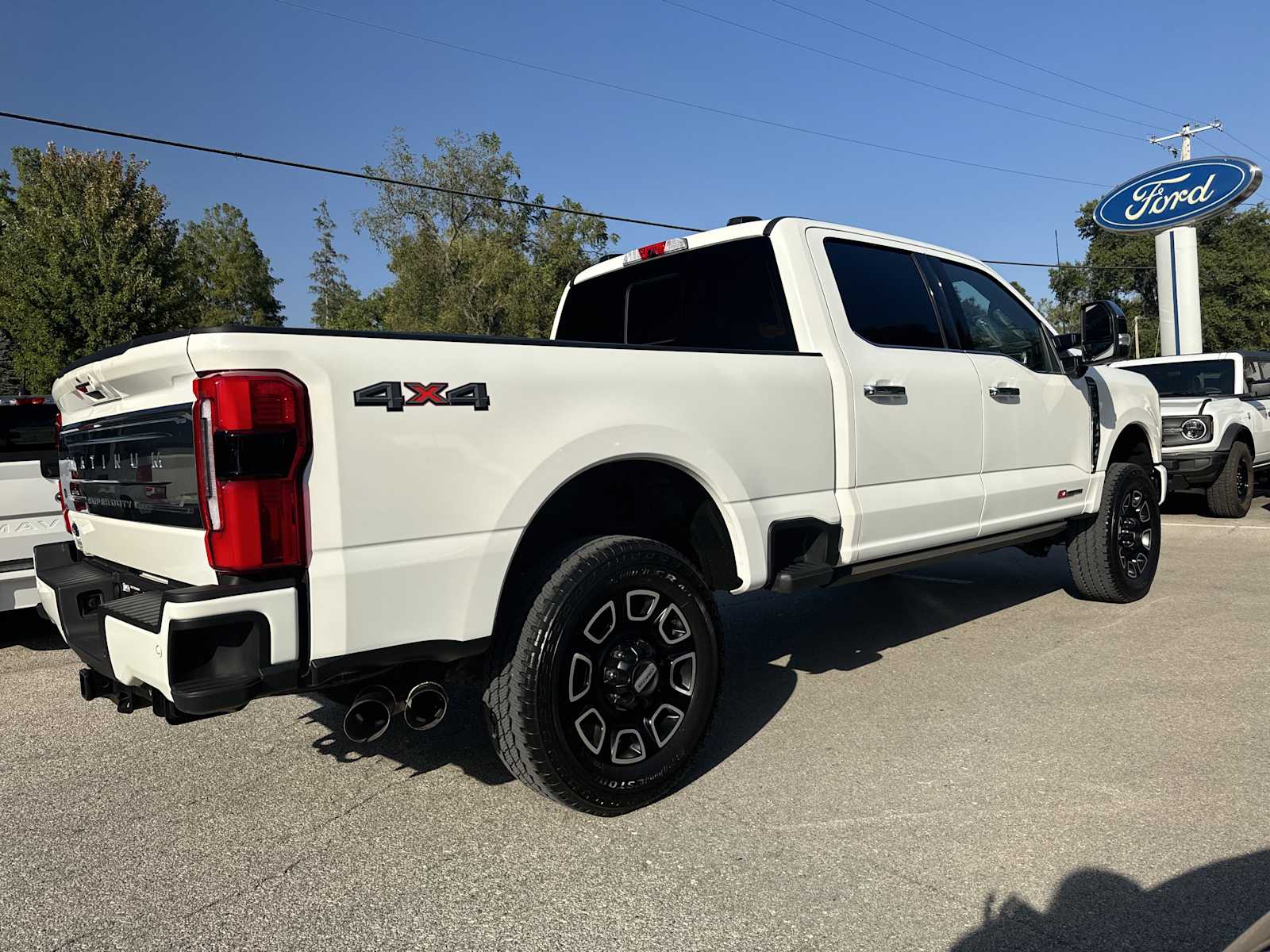 2024 Ford F-250 Platinum photo 5