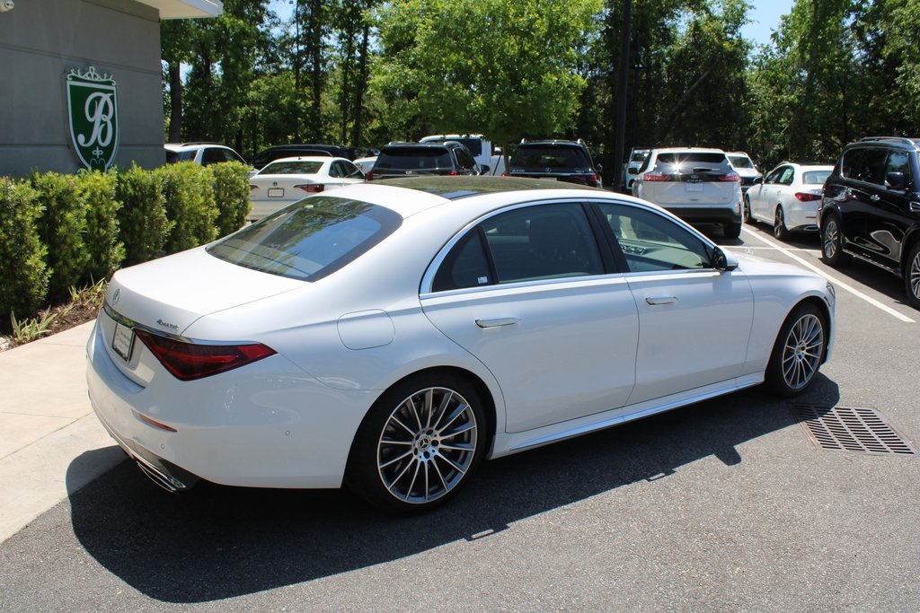 2024 Mercedes Benz S 580e 4MATIC photo 4