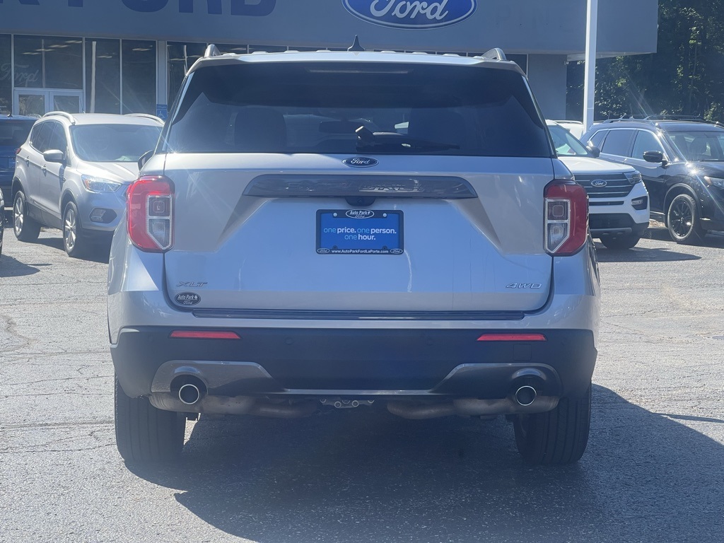 2022 Ford Explorer XLT photo 9