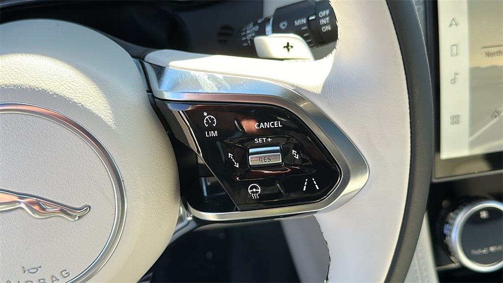 2026 Jaguar F-PACE P250 R-Dynamic S photo 16