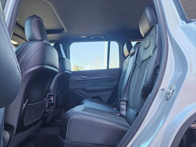 2025 Jeep Grand Cherokee Altitude X photo 17
