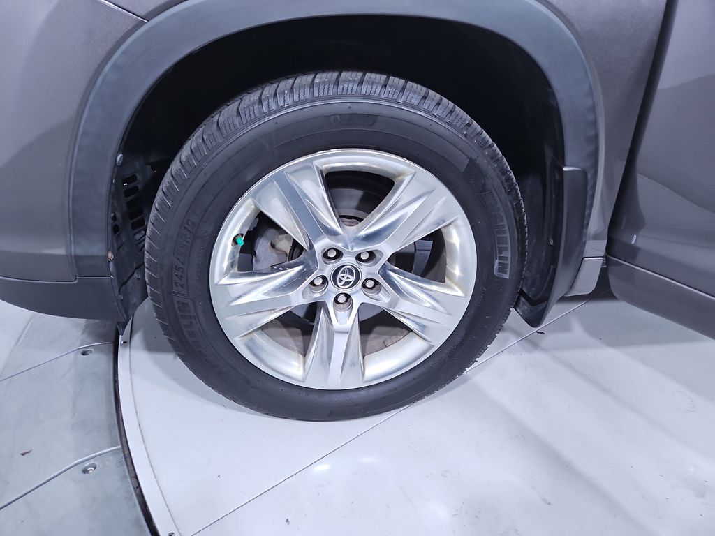 2018 Toyota Highlander Limited photo 18