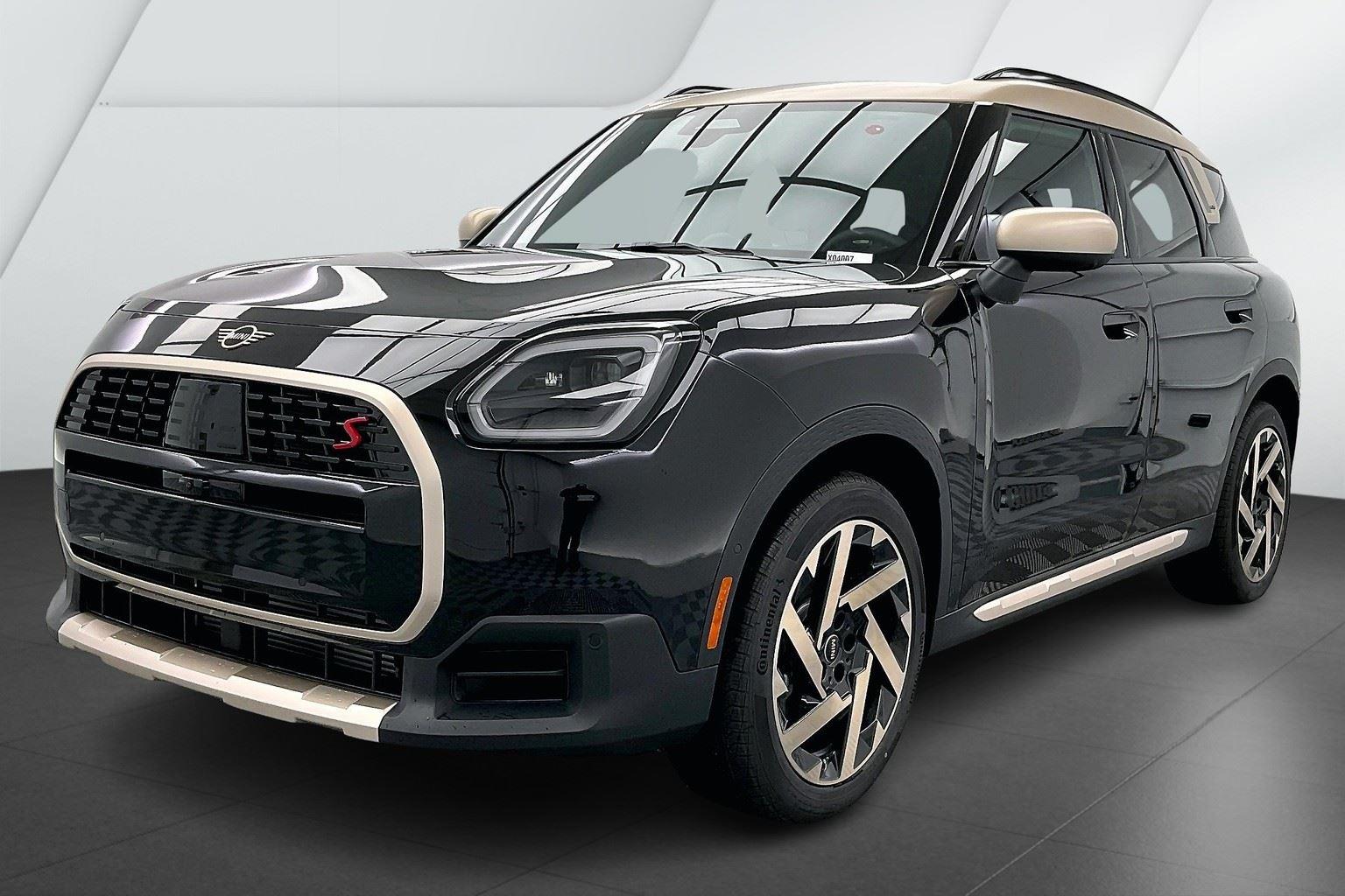 2026 MINI Countryman S's photo
