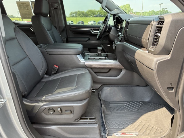 2023 Chevrolet Silverado 1500 LTZ photo 10