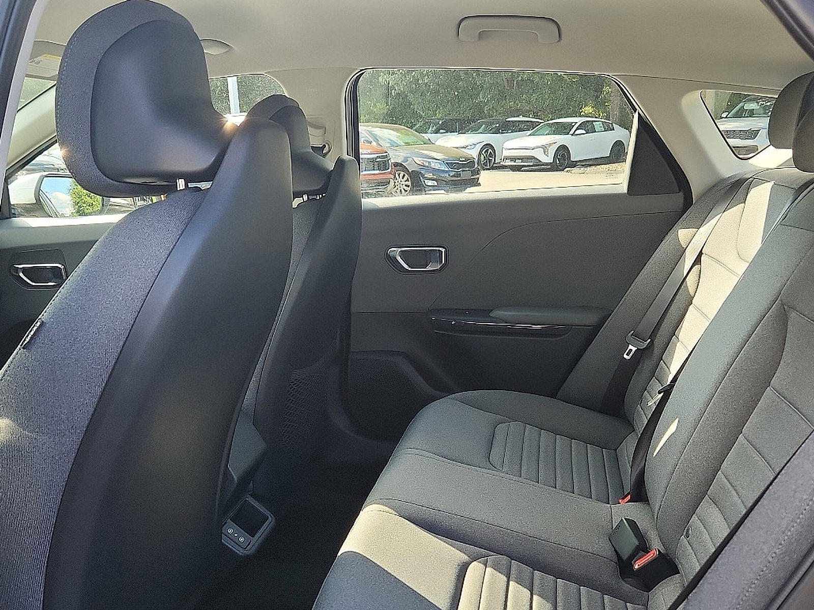 2025 Kia K4 EX photo 6