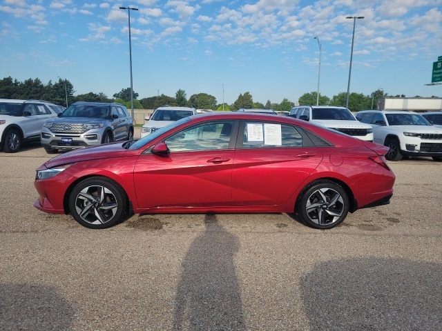 Used 2023 Hyundai Elantra SEL with VIN KMHLS4AG2PU423302 for sale in Newton, KS