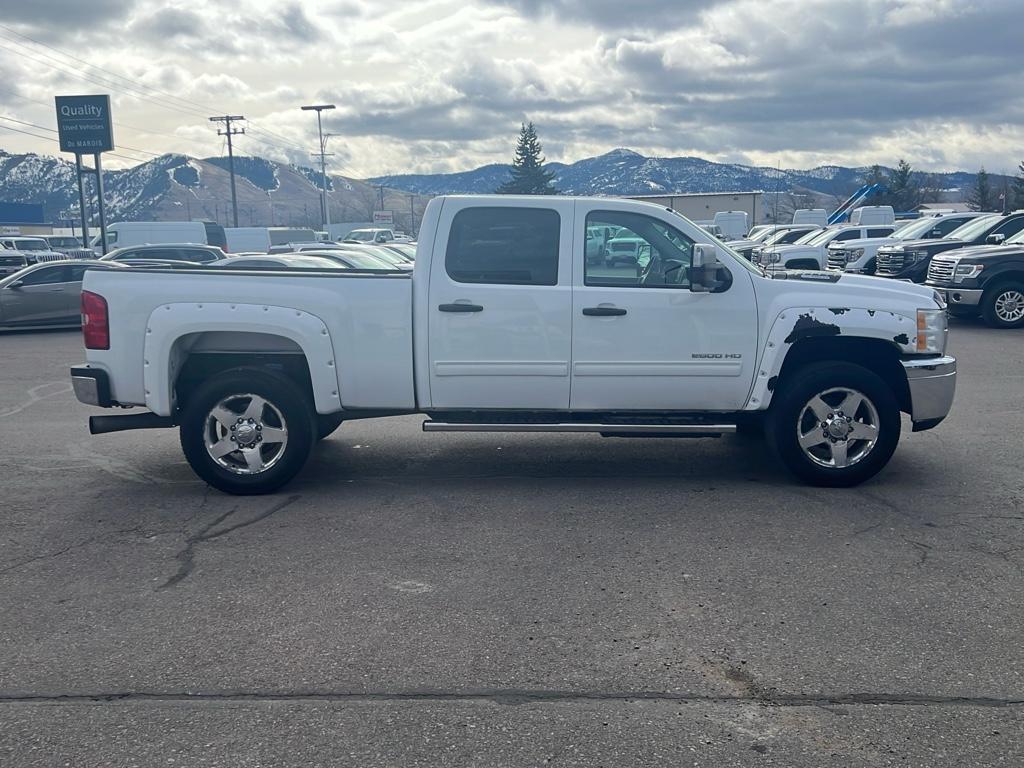 2014 Chevrolet Silverado 2500HD LT photo 3
