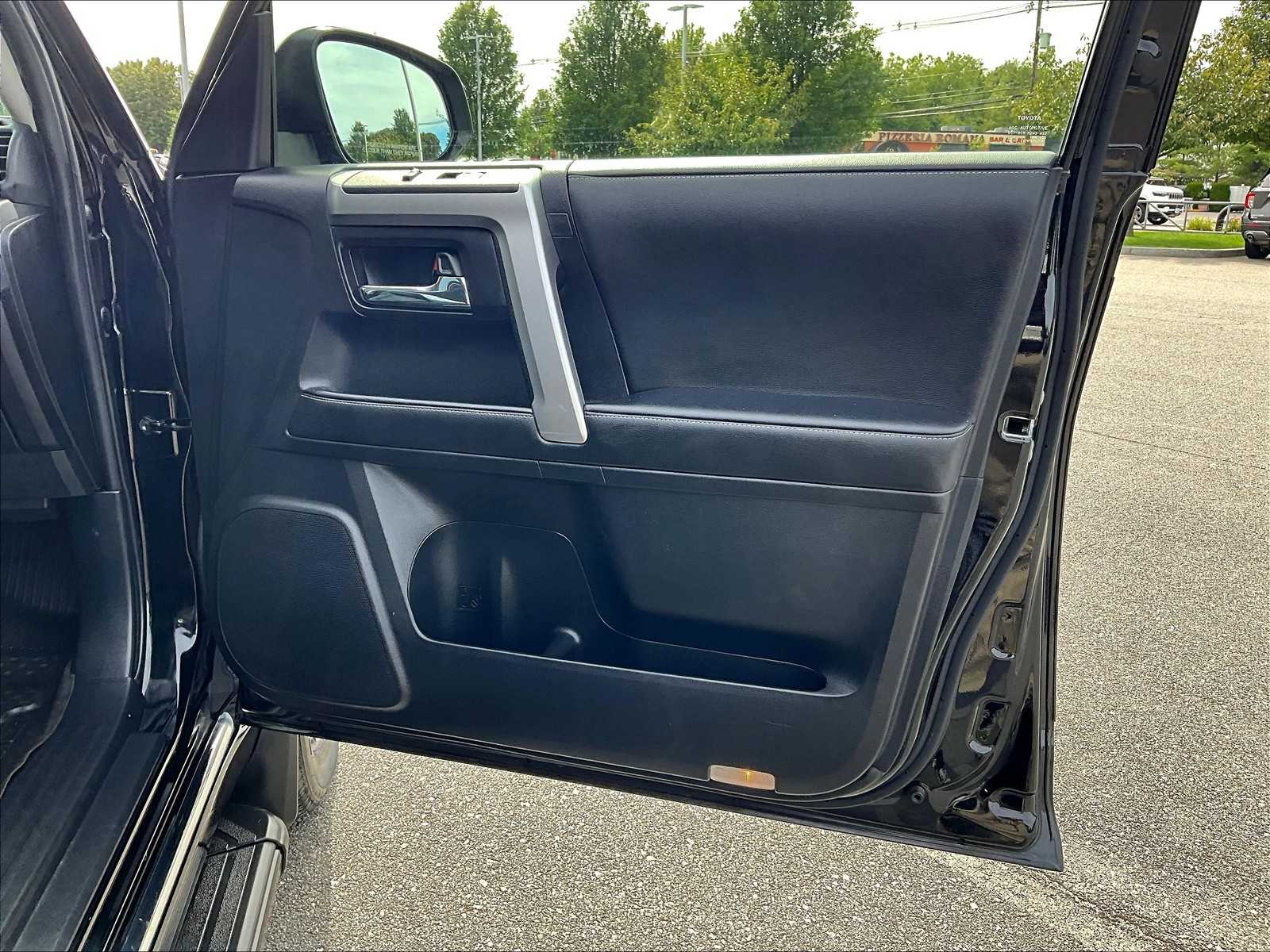 2023 Toyota 4Runner Limited photo 12