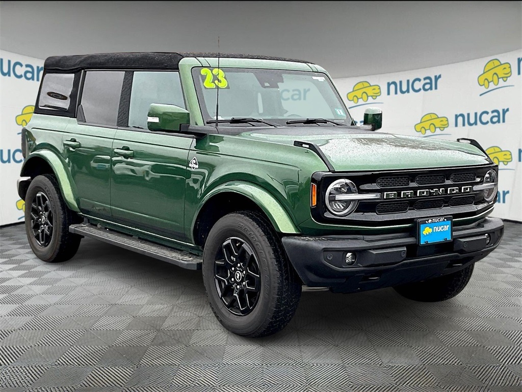2023 Ford Bronco 4-Door Outer Banks's photo